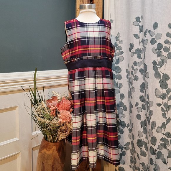 OshKosh B'gosh Fit and Flare Dress - Picture 1 of 9